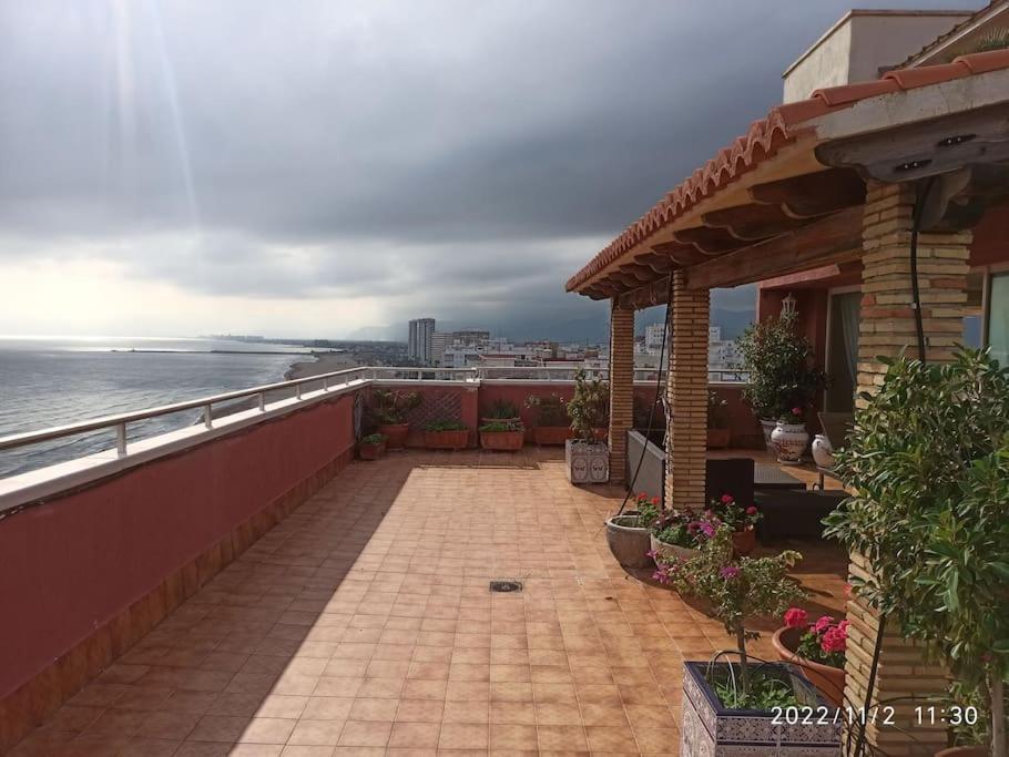 Espectacular Terraza Y Vistas En 1A Linea De Playa Apartment Cullera Bagian luar foto